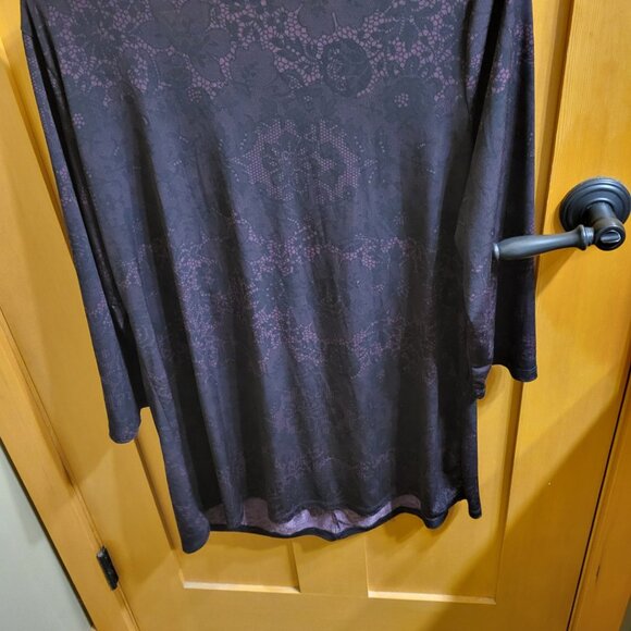 EUC Motherhood Maternity Size L Top!! Great color for the upcoming season!! - Picture 3 of 4